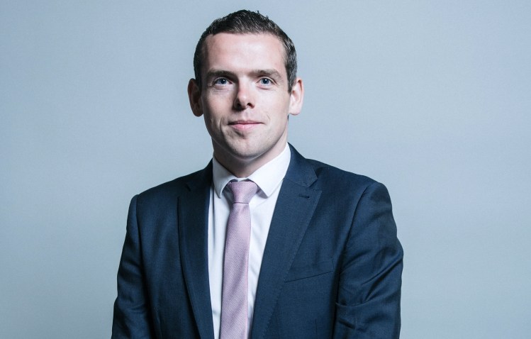 Official_portrait_of_Douglas_Ross